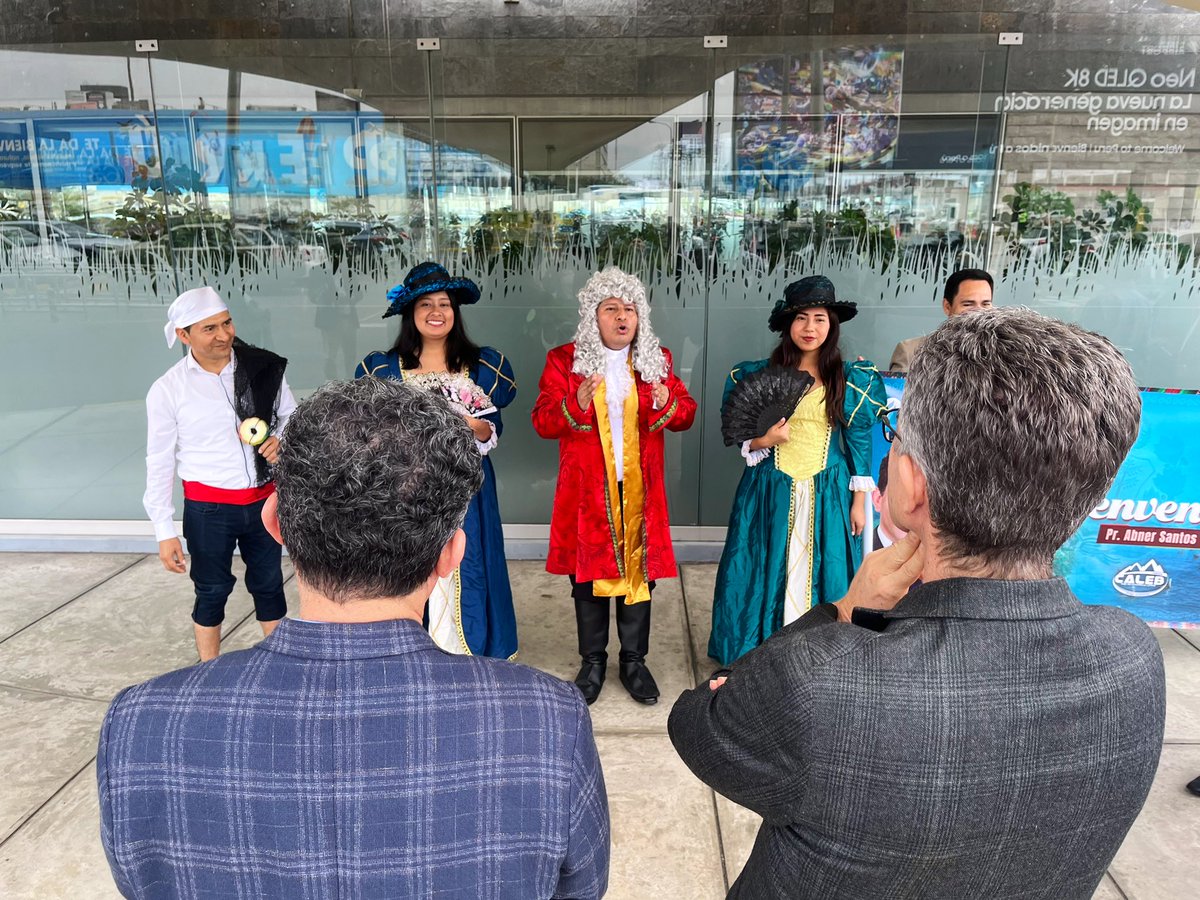 AdventistaMiCOP's tweet photo. 🔰Pr. @AbnerDLSantos vicepresidente de la AG🇺🇸y Pr. @PrLMPinto vicepresidente de la DSA🇧🇷, son recibidos por la administración y líderes de los departamentos de la MiCOP 🇵🇪 

Oramos para que Dios los use y bendiga en gran manera ésta noche 🙏🏻 
#RID #MisionCaleb https://t.co/qJxFdfG71S
