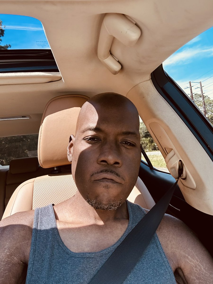 Mr_Polo_Dro's tweet photo. Traveling with my Best Friend “ MYSELF “ see you around 8pm Duuuuuval https://t.co/ZxLJ8HSZoB