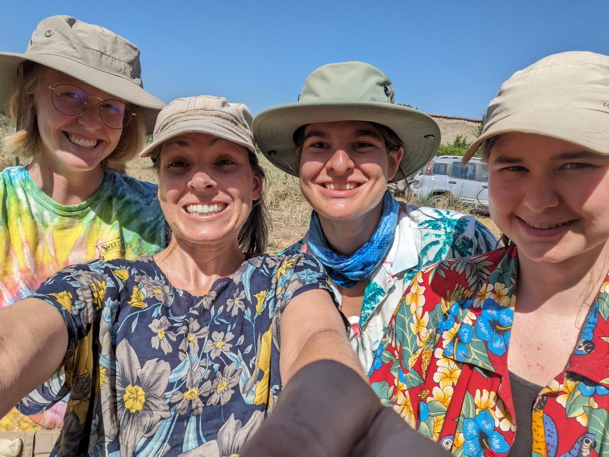 #hawaiianshirt Friday selfies! It is hot in #Tuscany but spirits are still high in the trenches!🤠⛏️☀️🥵🌺 #diglife #romanarchaeology #romancountryside #cinigiano <a href="/UniMelb/">University of Melbourne</a> <a href="/Radboud_Uni/">Radboud University</a> <a href="/UArkansas/">University of Arkansas</a> <a href="/Cornell/">Cornell University</a> @rgvennarucci