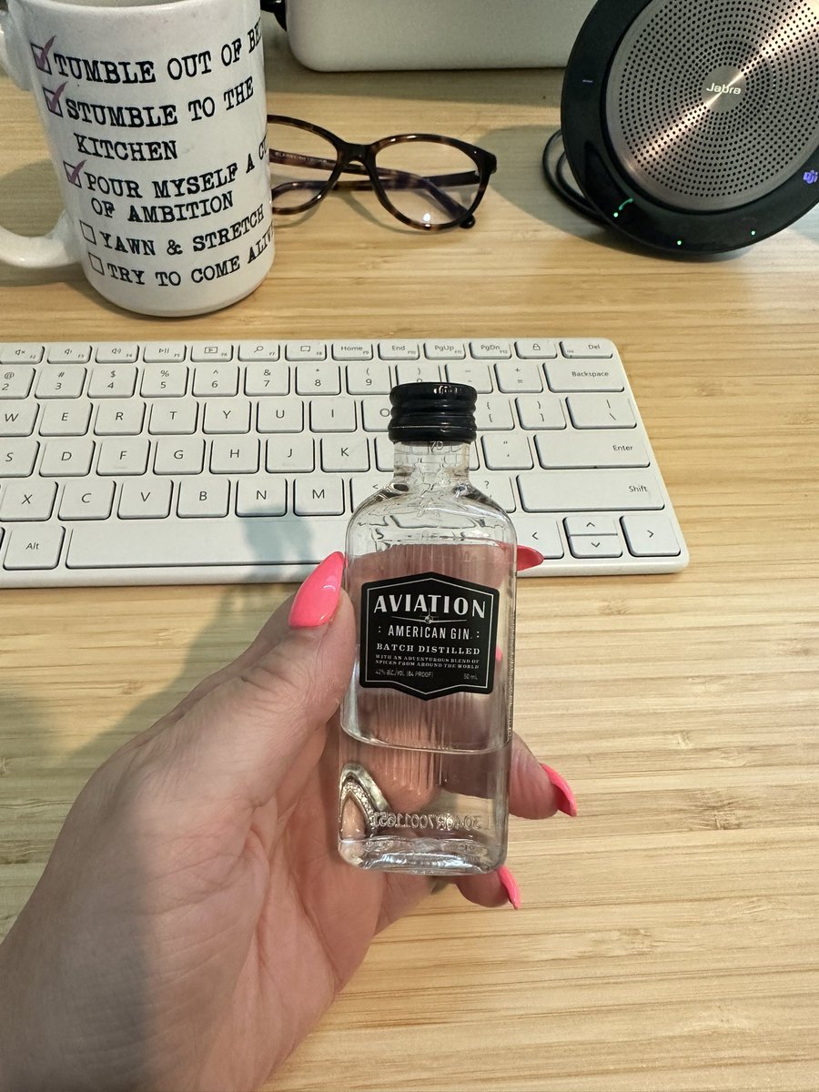 JoyOfSharePoint's tweet photo. You might be a frequent flyer when you randomly find one of these in your jacket pocket. 😂😂 #FrequentFlyer #HowDidThisGetHere #Cheers https://t.co/mniGiTMuvz