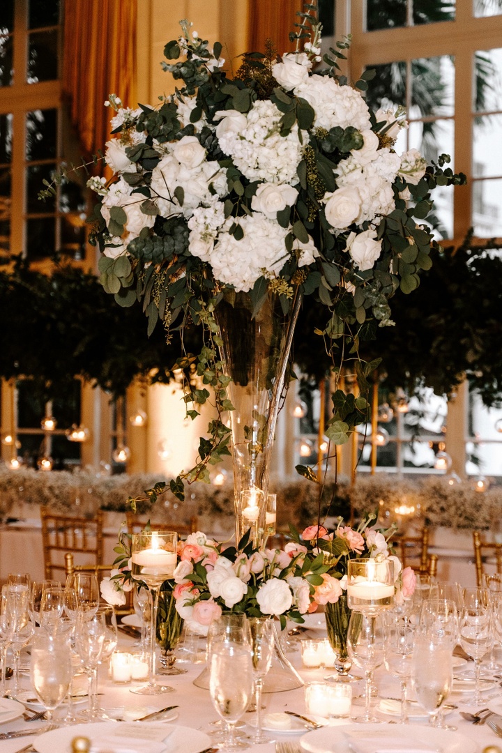 Vangie_Events's tweet photo. Experience the epitome of opulence and romance with our luxury wedding services. From exquisite venues to lavish decor, every detail is meticulously crafted to create an enchanting atmosphere for your special day. Let us transform your dream wedding into a reality. https://t.co/ucL3zBKNjI