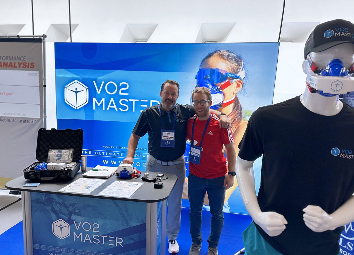vo2master's tweet image. We were thrilled to attend #ECSS2023 and connect with incredible industry peers like Joseph Mestrallet, who ran @MarathonMtBlanc wearing a VO2 Master Analyzer (paired with @on_running shoes + race pace analysis from @EndurawData) 💪, 

@E_C_S_S, thank you!