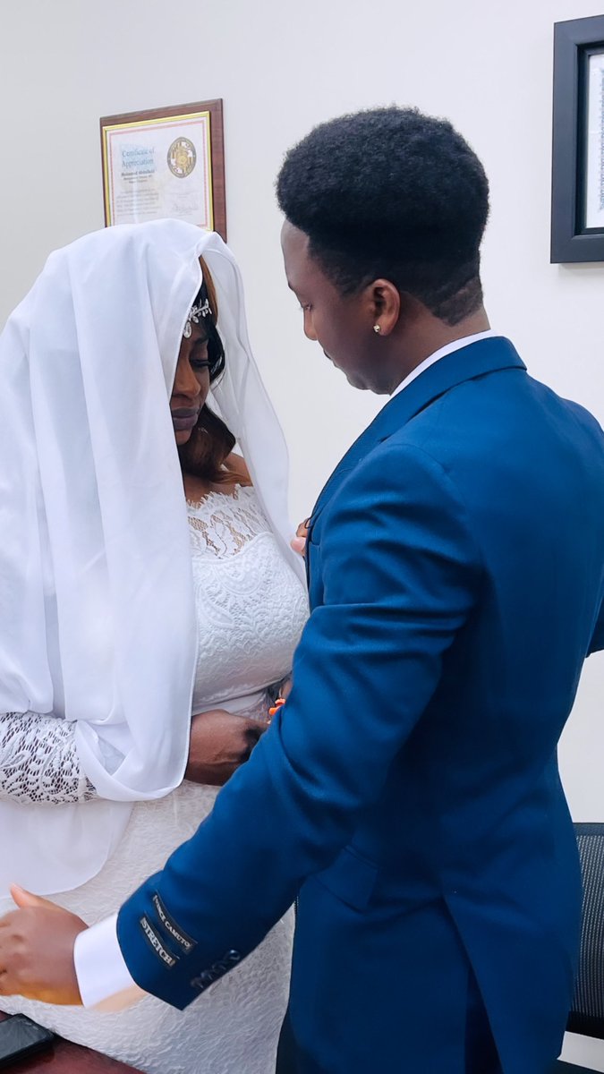 kai_turay's tweet photo. Mr and Mrs Turay❤️🙌🏾

#SaloneTwitter https://t.co/vCSWB8FVb1
