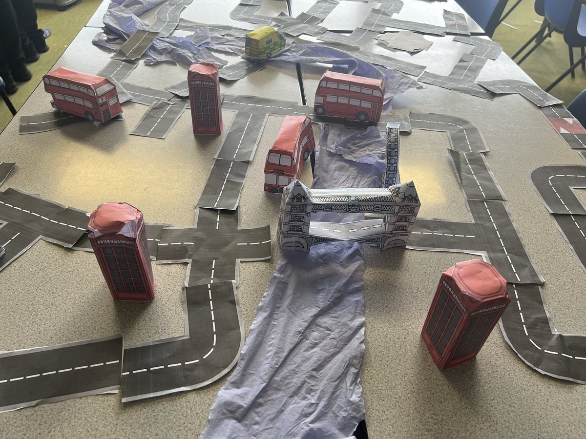 olvschool's tweet image. Y5 have built a 3D model of London based on their trip! #creativecurriculum @bcw_cat #bestdaysoftheirlives