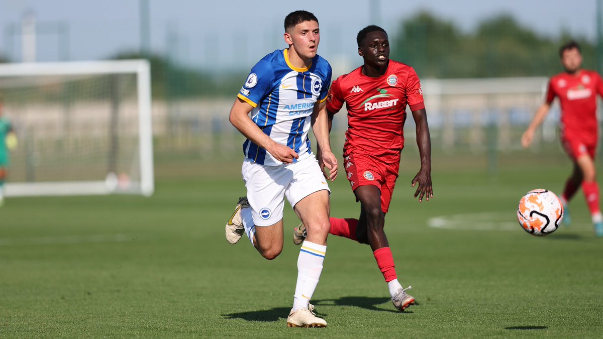 harrymills_23's tweet photo. Pre season🔋 new hair👀 #bhafc https://t.co/YKroxuzlPD