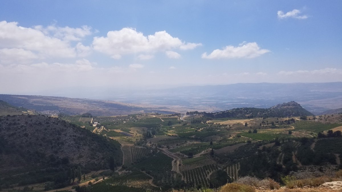 Friday travel pic - on  the way up to the Golan Heights, with northern Israel and the beautiful Hula Valley below (2022): https://t.co/ncjGmMPleI