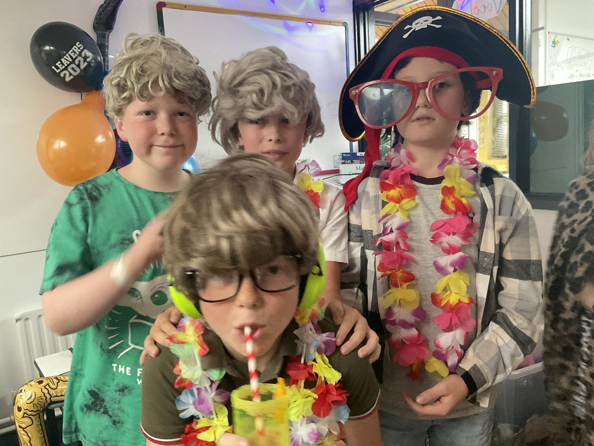 Willowclasshh's tweet photo. A massive thank you to the parents of Willow for organising and running the VIP room at tonight’s disco! I think everyone enjoyed their final primary school disco 🕺 https://t.co/YtiYXx01rL