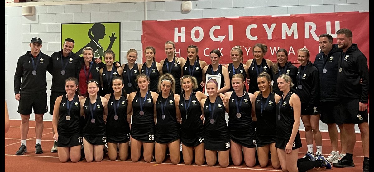 james_savastano's tweet photo. Thank You @HockeyWales Coaches & Management for a fantastic U18s Euros Week.
Grateful for all the support for @emily_savastano in recent years.
Silver Medal to finish this part of the journey. #OntoTheNextStep #CheersBigSav https://t.co/GlsM1HmzBo