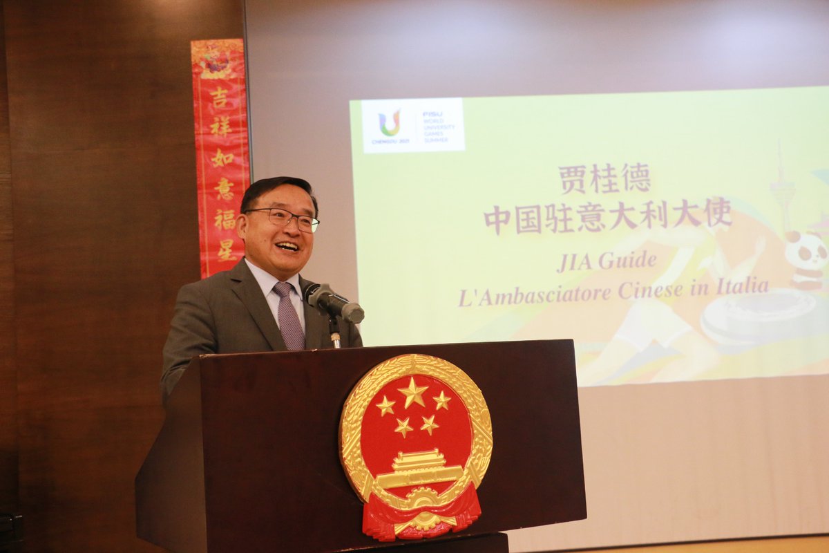 AmbCina's tweet photo. La Cina è pronta ad ospitare le Universiadi di #Chengdu!
Oggi ospiti nella nostra Ambasciata🇨🇳 circa 40 atleti 🇮🇹 del #CUSI (Centro Sportivo Universitario Italiano) in un evento di commiato prima della loro partenza.
@Chengdu2021 @FISU https://t.co/TKHZAjGZyD