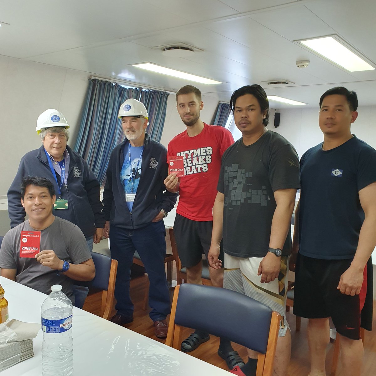 All onboard "Mazarine" are safe and well. Great visit onboard tonight. Took onboard lots of sweets and free @MNWB @Vodafone Sim Cards for crew to contact home.