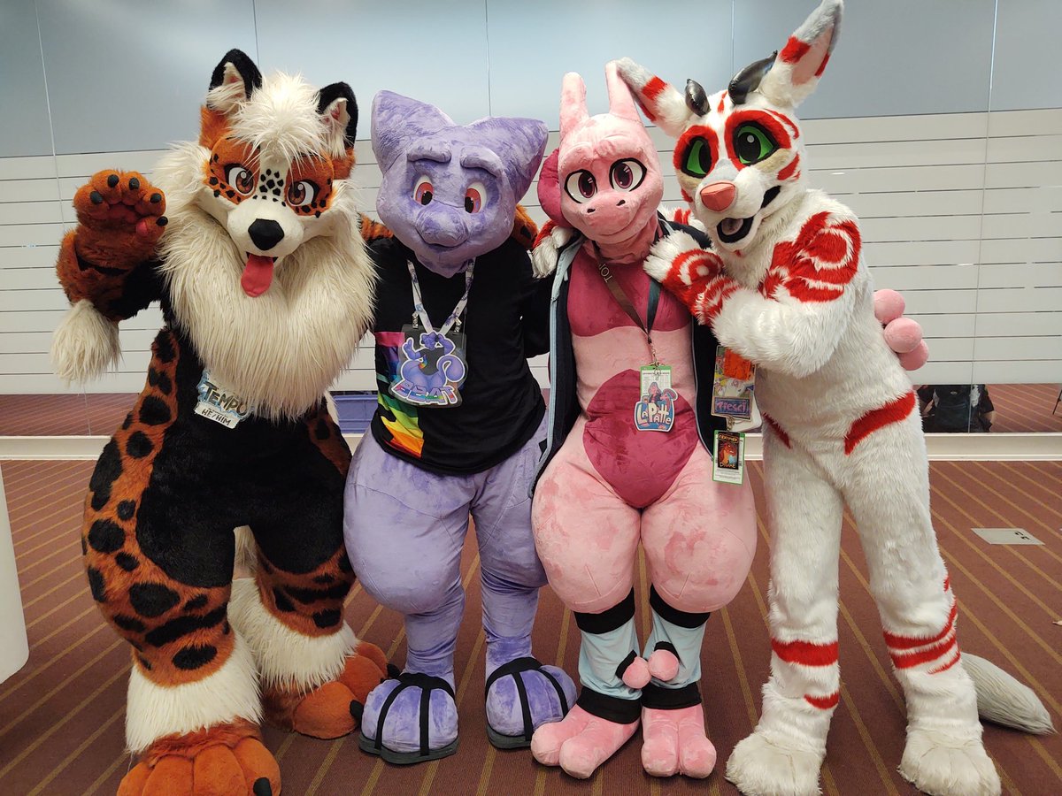 Ran into some cuties while waiting for the rain to pass at Anthrocon!

Tempo suit by <a href="/PJCatStudio/">Pajama Cat Studio</a> 
#FursuitFriday 

Ft <a href="/AradorTD/">Arador</a> <a href="/LaPatte_Arts/">LaPatte</a> <a href="/TiesciFluff/">Tiesci</a>