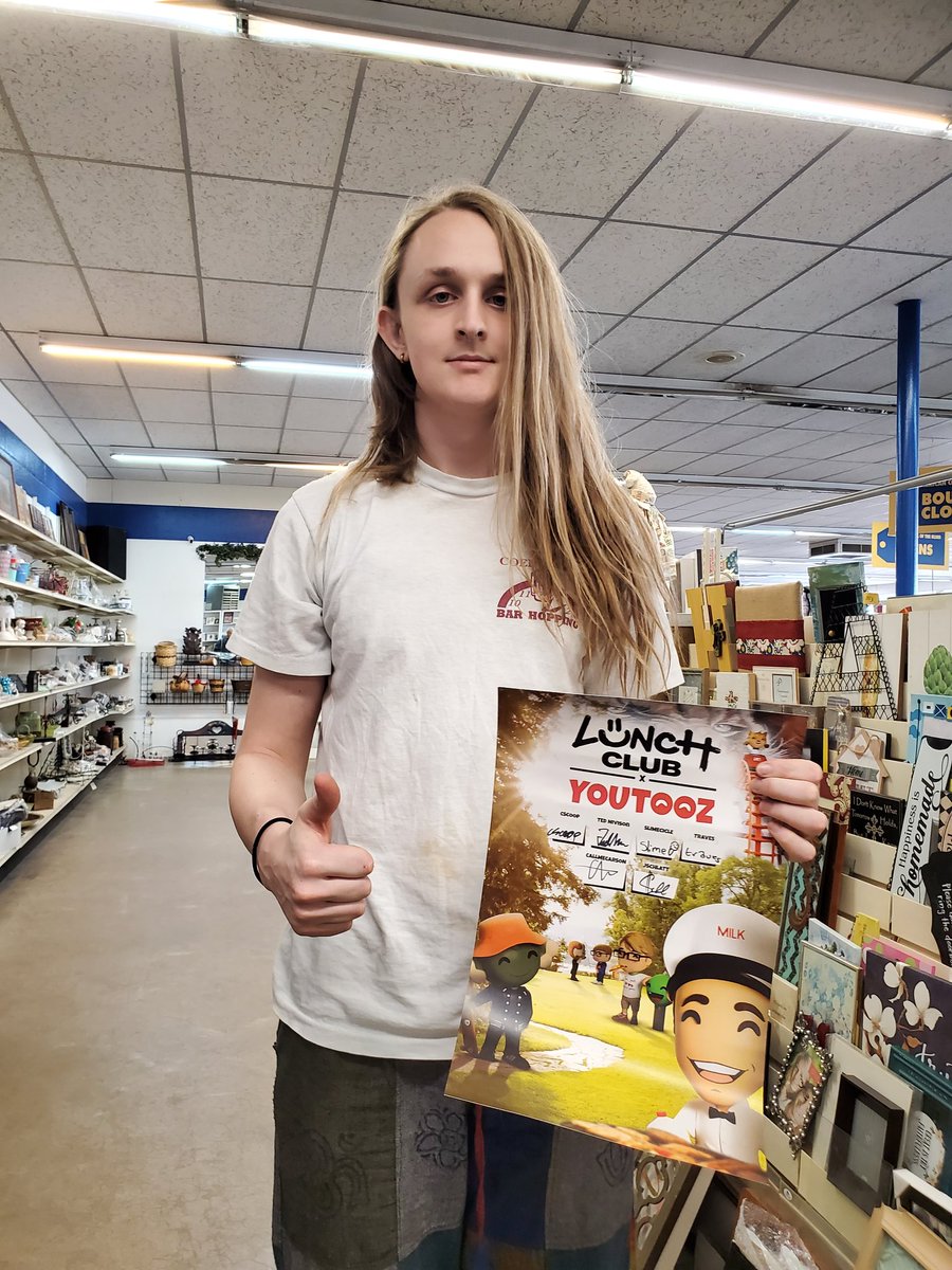 BasedOffPossums's tweet photo. Guys guess what I found at the thrift store today https://t.co/jHDjk7b5Oc