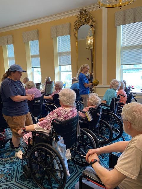 ConcordiaLM's tweet photo. #ConcordiaAtRebeccaResidence saw some cool critters thanks to their friends from the Pittsburgh Zoo. There was a lizard, birds, a turtle and a porcupine too! To learn more about this friendly community, visit https://t.co/gaga259Qma. #PittsburghZoo #AnimalFriends https://t.co/QOA3InSDix