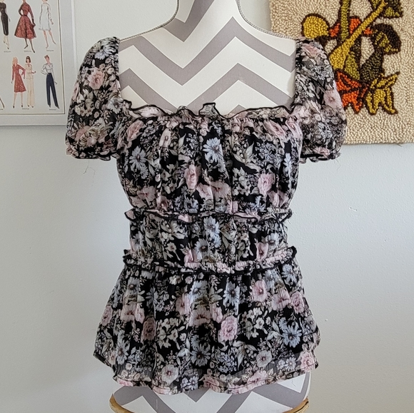 Impossible Traveler tweet media