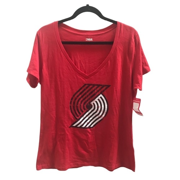 So good I had to share! Check out all the items I'm loving on <a href="/Poshmarkapp/">Poshmark</a> from @AlishaS01597111 #poshmark #fashion #style #shopmycloset #memorex #nba: posh.mk/ILDovC05qBb