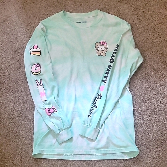 So good I had to share! Check out all the items I'm loving on <a href="/Poshmarkapp/">Poshmark</a> #poshmark #fashion #style #shopmycloset #oneteaspoon #nike #pusheen: posh.mk/xHuJzK65qBb