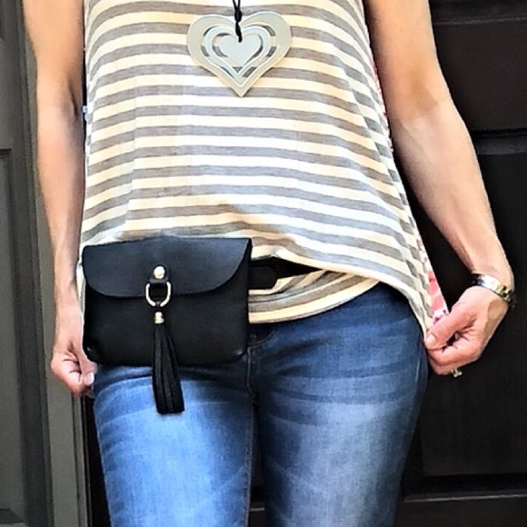 So good I had to share! Check out all the items I'm loving on <a href="/Poshmarkapp/">Poshmark</a> from <a href="/AmetrisHatcher/">ametris hatcher</a> #poshmark #fashion #style #shopmycloset: posh.mk/hDJstJ85qBb