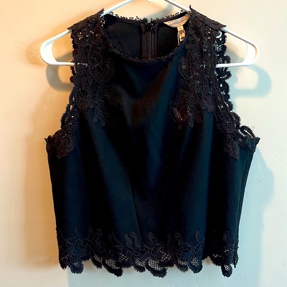 FibroFit's tweet image. So good I had to share! Check out all the items I'm loving on @Poshmarkapp #poshmark #fashion #style #shopmycloset #farmrio #chaser #rebeccataylor: posh.mk/gAxjBy85qBb