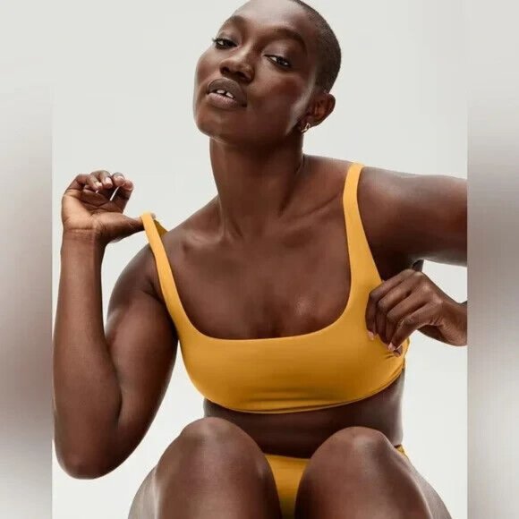 So good I had to share! Check out all the items I'm loving on <a href="/Poshmarkapp/">Poshmark</a> #poshmark #fashion #style #shopmycloset #athleta #verabradley #everlane: posh.mk/Eb8as885qBb