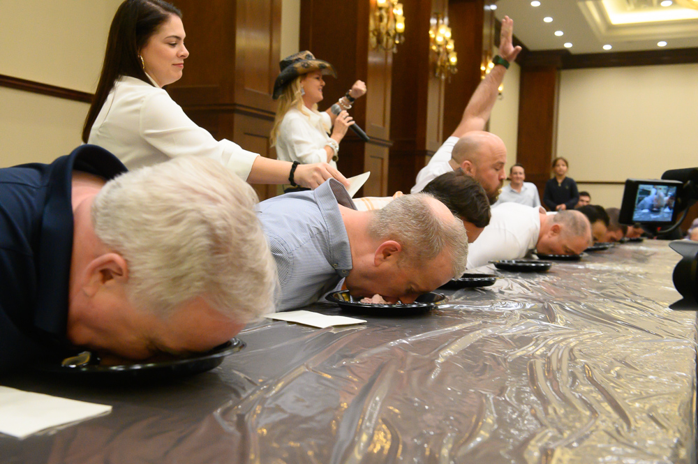 TashElwynRJ's tweet photo. One of my favorite @RaymondJames traditions – our annual ice cream eating contest! As we conclude this year’s #RJSDC with family dinner tonight, I am reminded just how special it is to spend this week together every summer, and I'm already looking forward to July 2024! https://t.co/qpvCwNKHFV