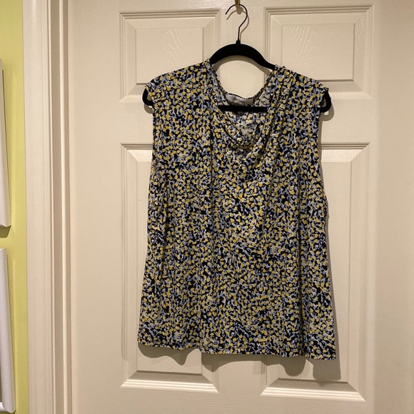 beautifuluplus's tweet photo. So good I had to share! Check out all the items I'm loving on @Poshmarkapp from @joellelegant #poshmark #fashion #style #shopmycloset #shein #jonesstudio #calvinkleinperformance: https://t.co/18KlToKmJN https://t.co/Q1bIgwUfik