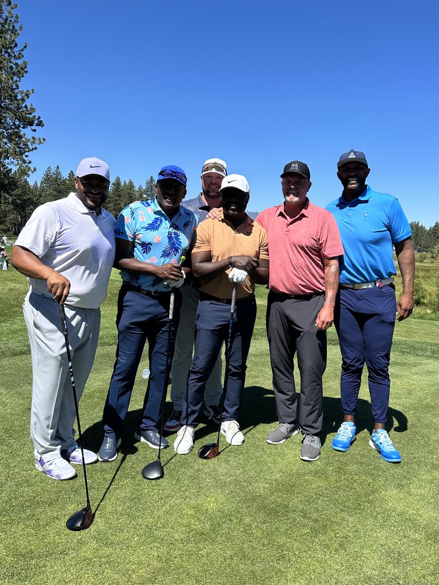 JLester34's tweet image. We had a day today! Opened up round 1 of the @ACChampionship with my first all lefty grouping! Ran into some old friends along the way too! #accgolf