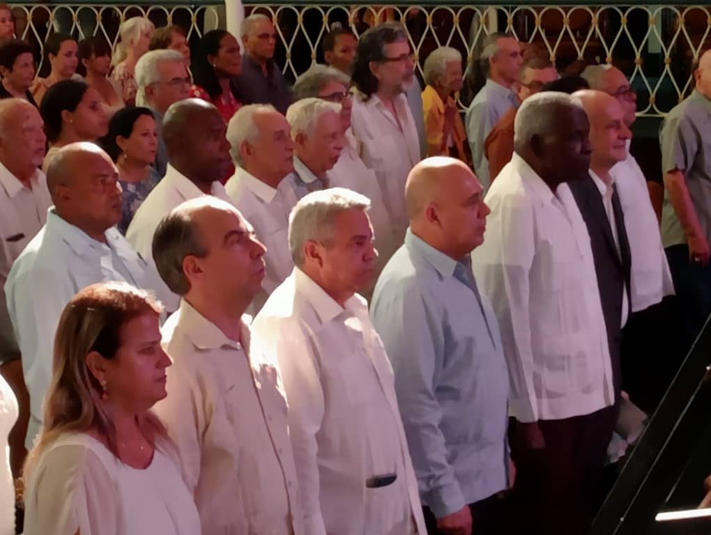 DrRobertoMOjeda's tweet photo. Reconoció Comité Central @PartidoPCC junto a varias organizaciones e instituciones a la #UPEC por el aniversario 60 de la organización.
Felicitamos a todos los miembros de @periodistascuba https://t.co/gq9rlLq84F