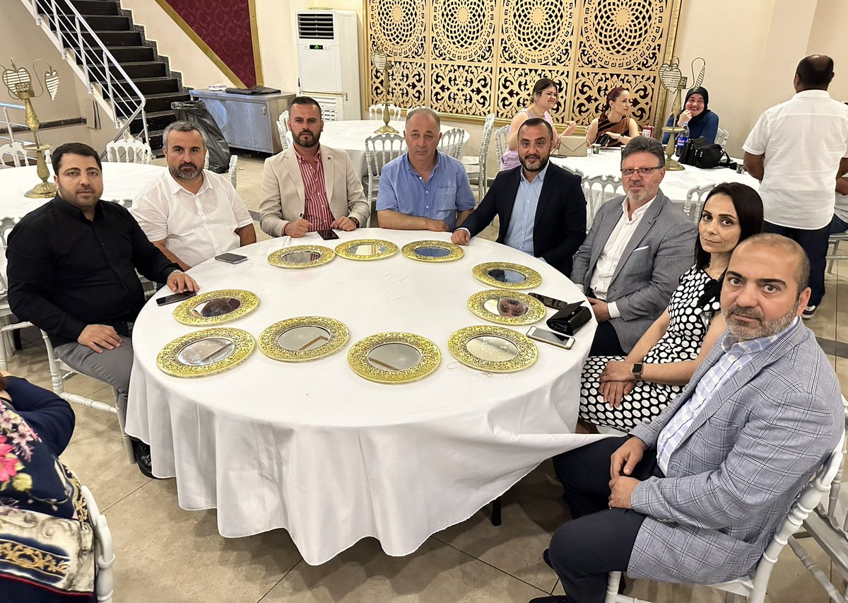 MuratCelik82's tweet photo. Merve ile Oğuz Batuhan kardeşlerimizin en mutlu günlerine şahitlik ettik. 

Kaya ve Çipli ailelerini tebrik ediyor, çiftlere ömür boyu mutluluklar diliyorum. https://t.co/omjNH4hbY8
