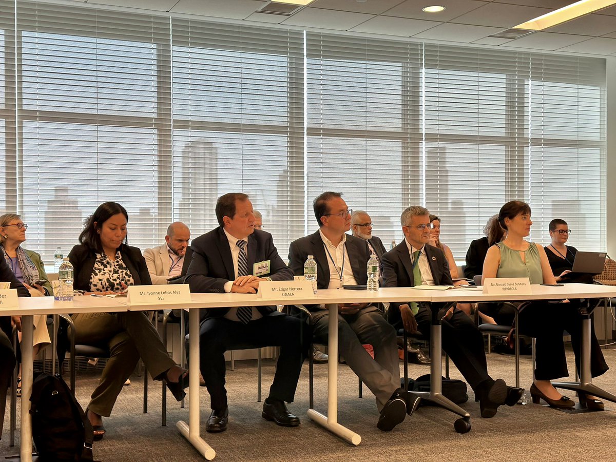 somosunala's tweet photo. Durante dicho evento, participó como ponente en representación de #UNALA Edgar Herrera, Director Ejecutivo de la Liga Agrícola Industrial de la Caña de Azúcar de Costa Rica (LAICA). https://t.co/Hcb2V20mQa