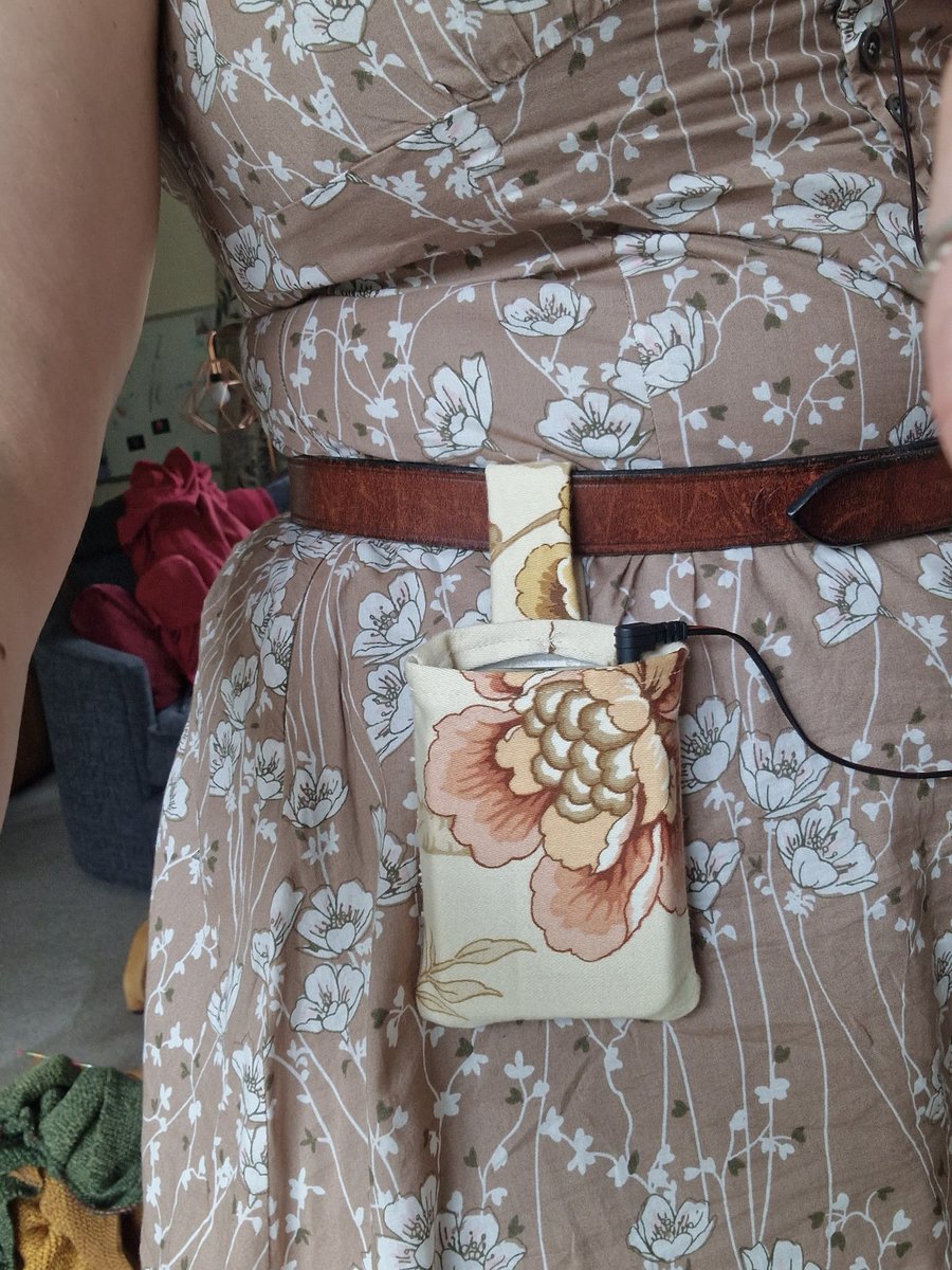 JBOccyTherapy's tweet image. I broke the belt clip on the back of my #TENSmachine and some of my favourite clothes are pocketless. So I made a thing. It&apos;s got #FrenchSeams which I learnt from @sewingbee...I&apos;m pretty pleased with it!  
#MakeDoAndMend #OccupationalTherapy #PainManagement