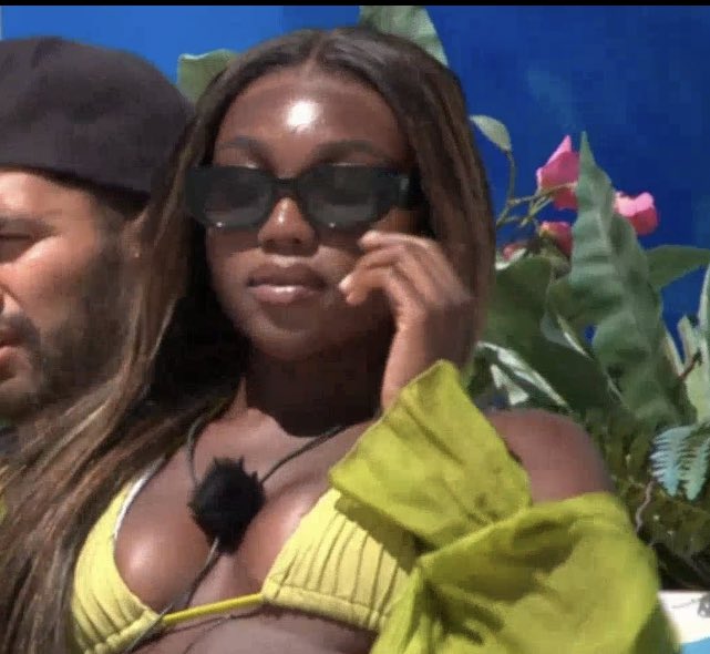 cinnamirrors's tweet photo. green is her color #loveisland https://t.co/eWqOrBHlcn