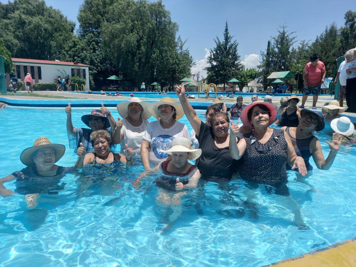 DIFMunicipalSLP's tweet photo. Este viernes, 14 Clubes de personas adultas mayores, visitaron el Centro Vacacional “Gogorrón" donde realizaron distintas actividades físicas dentro y fuera de las albercas, y una bonita convivencia.
#PoSÍble #ContigoSí #SanLuisPotosí #DIFSLP #SLP https://t.co/8bmV3ez6mU