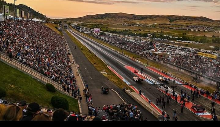 Very sad that I'm not able to be at Bandimere Speedway for the Final #milehighnationals the cool forecast for Friday night should help break Nitro class times and possibly during Sundays eliminations. Last days on #ThunderMountain #BandimereSpeedway 
#LoveThatPlace