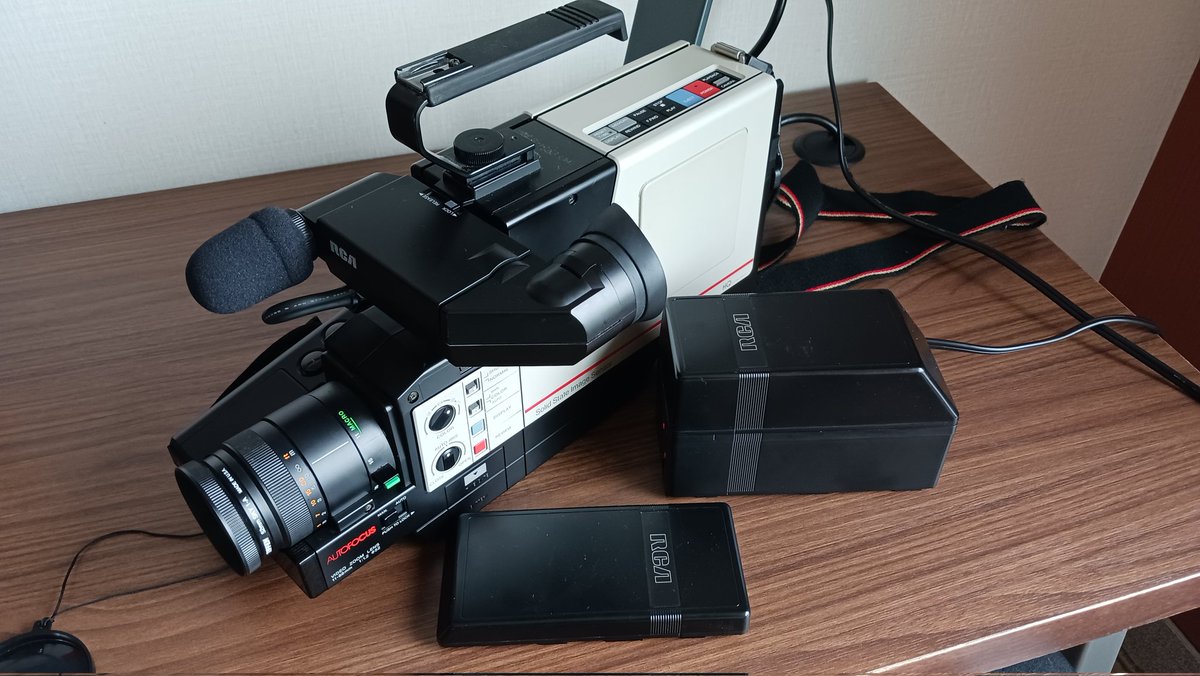 RPDOfficer's tweet photo. About to take this new (read: 36 year old) RCA CC300 out for a spin at the @duluthairshow tomorrow! 📹📼 https://t.co/hGB5TDSjzu