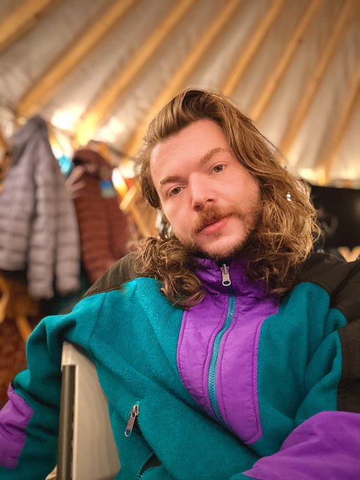 1994 Aspen ski instructor cosplay https://t.co/hrfcWLHiiC