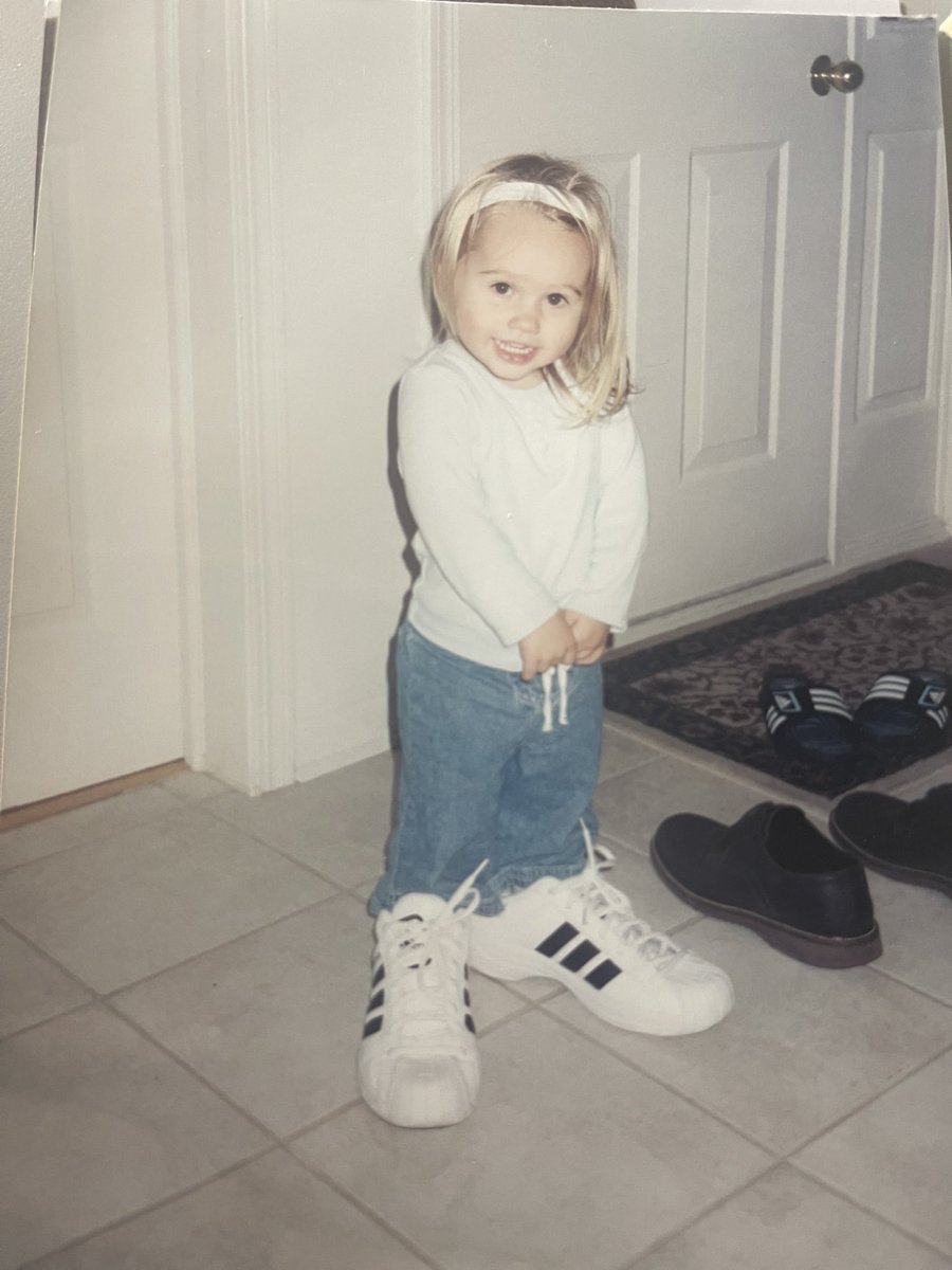 Oltedlou1's tweet photo. Daughter # 1 is 21 today. 
Bittersweet. 
#GrowUpTooFast https://t.co/1veLm2jJaQ