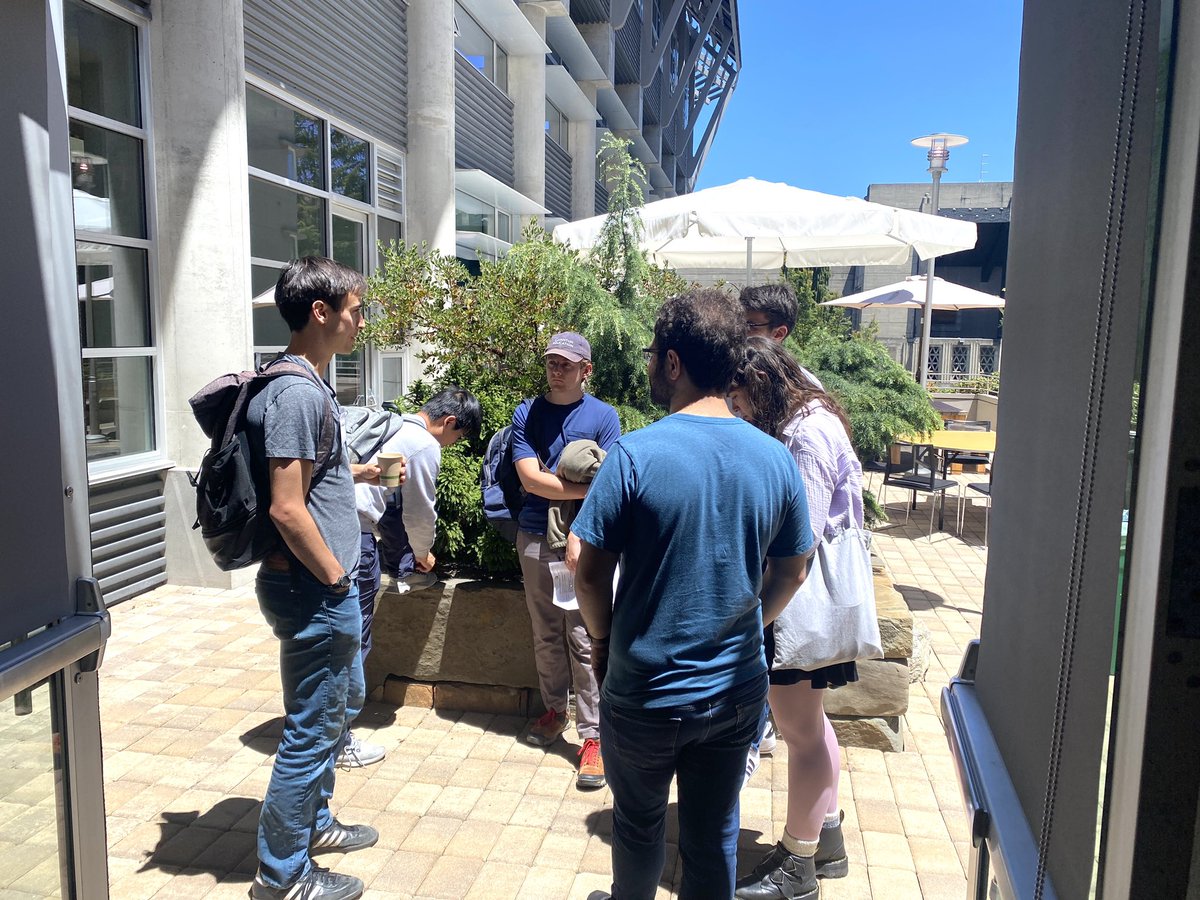QSAcenter's tweet photo. .@QSAcenter investigates to what extent specific #quantum platforms are valuable for particular applications and how to accelerate the development of platform-specific applications. Check out some of the breakout sessions, posters, and networking opportunities. 👇

#QSAmeeting https://t.co/yRR8115jL2