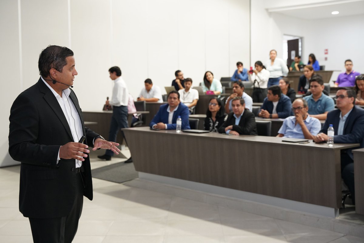 espol's tweet photo. Para los entusiastas de la analítica y ciencia de datos, interesados en adquirir nuevas destrezas, el programa @bootscampsespol lanza las certificaciones en Data Science y Business Analytics.
Te contamos más, aquí: https://t.co/02FRsTatIs https://t.co/JUE85bKhs4