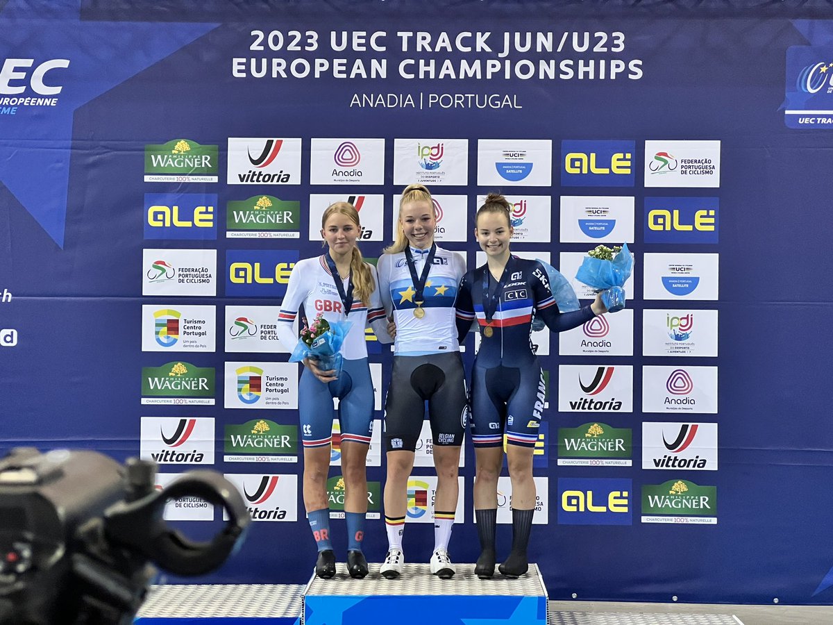 #Eurotrack23 Clémence Chéreau médaille de bronze 🥉 de l’omnium U19 Femmes <a href="/ClemenceChereau/">Clémence Chereau</a> <a href="/YannLBC/">Yann Le Boudec</a>