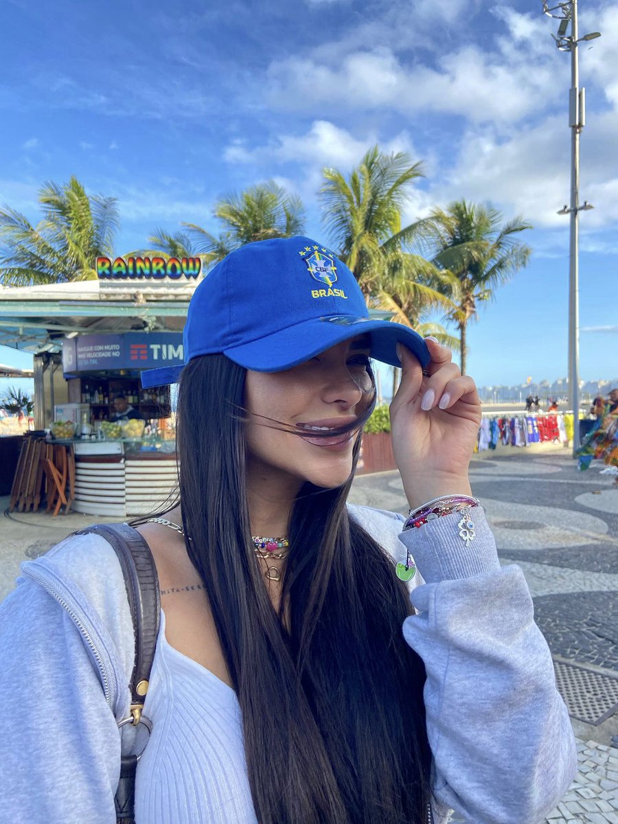 dania_mdz's tweet photo. Mis fans ✨😍💜🇧🇷 me trajeron detallitos 🥹 https://t.co/yO1xFR69iP