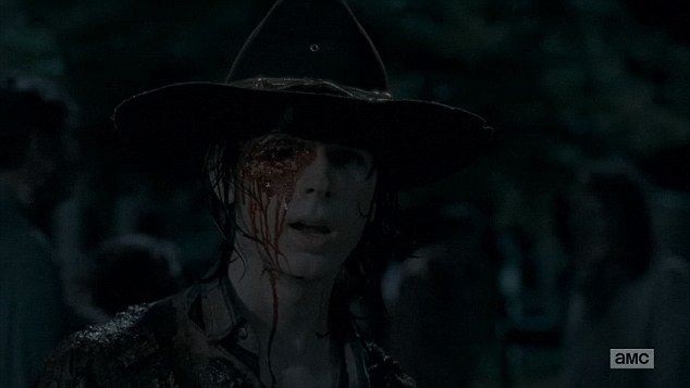 LlVlNGDEADB0Y's tweet image. .

               CARL GRIMES 

       •  age flexing ( 12 - 24 )
       •  canon divergent 
       •  bisexual / ships with chem 
       •  dark / dead dove themes 
       •  RT &amp;amp; like ! 

.