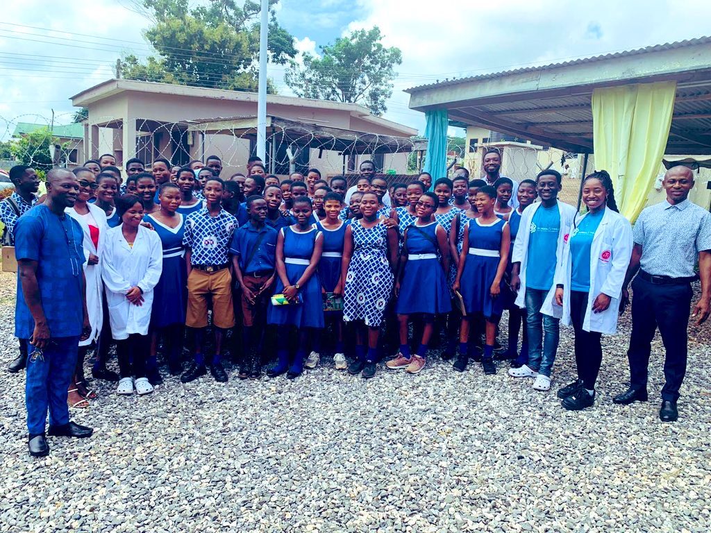 CeRAB_UENR's tweet photo. Shaping the next gen! 🧠

We had the opportunity to impact the knowledge of junior members from the Odumase Presbyterian School who are interested in pursuing a career in STEM. 

Students were introduced to various microbiology and molecular equipment and procedures in the lab. https://t.co/gmsQ8DKNSK