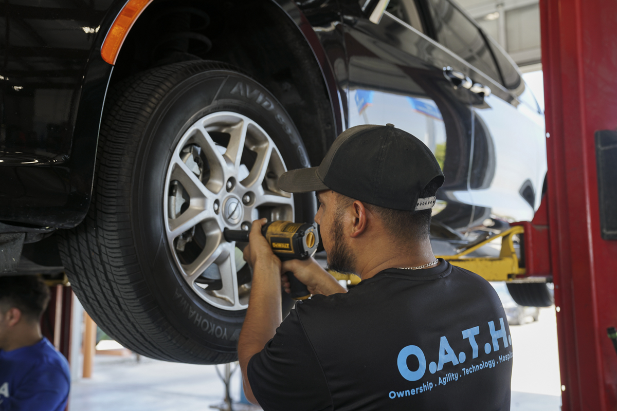 QuickLaneRGV's tweet photo. "Rev up your day with #QuickLane: Your one-stop destination for swift and reliable automotive care. 🚗💨 #AccelerateYourRide https://t.co/KQ6u7d2FCH