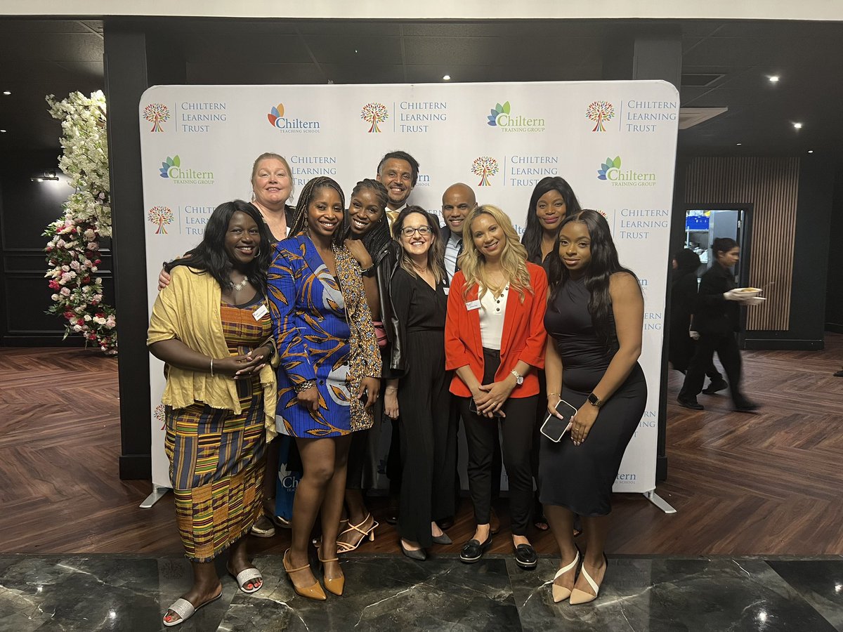 YoulandeH's tweet photo. A wonderful evening topped off by meeting these incredible humans in the flesh! @DiverseEd2020 @AspiringHeads @Audiekins @Ethical_Leader @Mr_ShepherdEd @Character_guy @rhiamarieg @Reah_banton
#REND #ChilternLearningTrust https://t.co/Ch4PSHUvNT