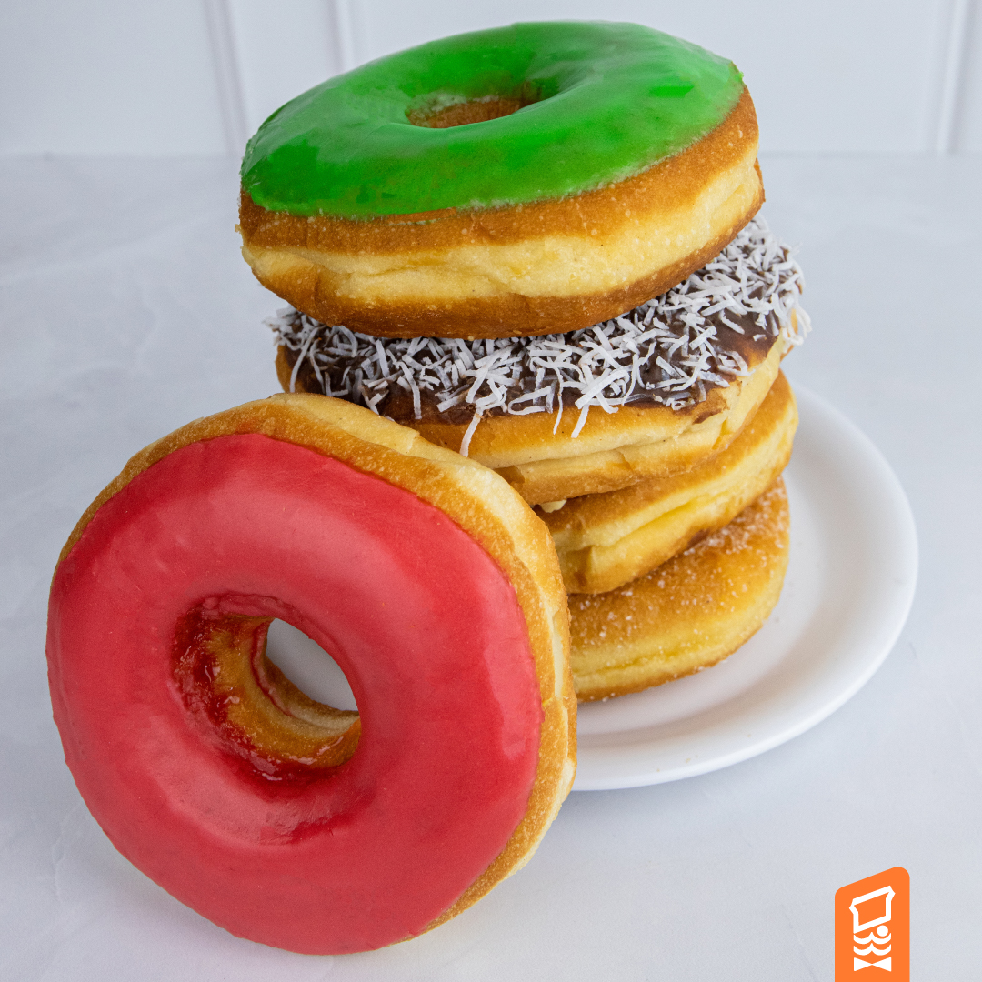 MisterDonutESA's tweet photo. Las maravillas que cautivan a cualquier amante de los antojos dulces 🤤Las donas de Mister Donut 🍩
Disfruta de ellas a tan solo $1.15 Donas tradicionales y $1.45 Donas Rellenas 🍩
#MisterDonut #Donas #Mundodulce https://t.co/0NDp6GOtYY