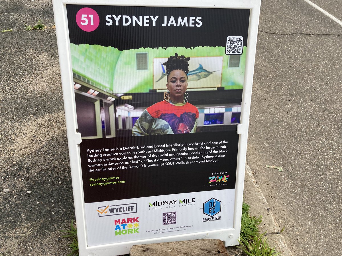 CEZmsp's tweet photo. Sydney G James has completed her #ChromaZone mural on Prior Ave just north of Charles, across from Menards. Check it out and come hear her speak tonight at 7pm at @UrbanGrowlerMN ! https://t.co/jQNWnX4O6Q
