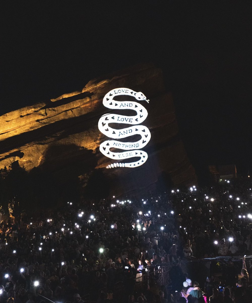 tbtduluth's tweet photo. Red Rocks 🤍 https://t.co/oxWnZ2ctnM