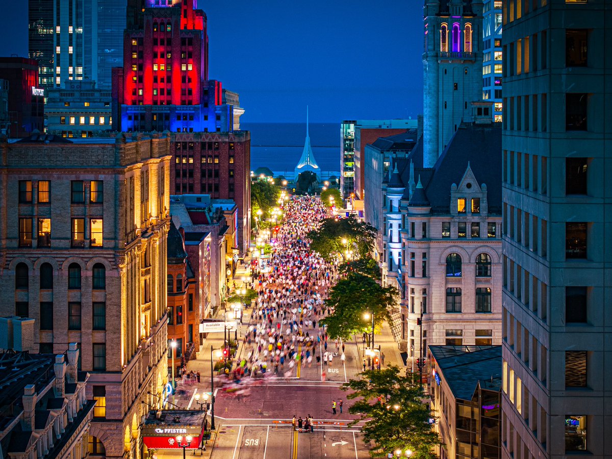 natevomhof's tweet photo. Storm the Bastille 5K 🇫🇷 - Milwaukee Wisconsin https://t.co/yaTHlLhYgd