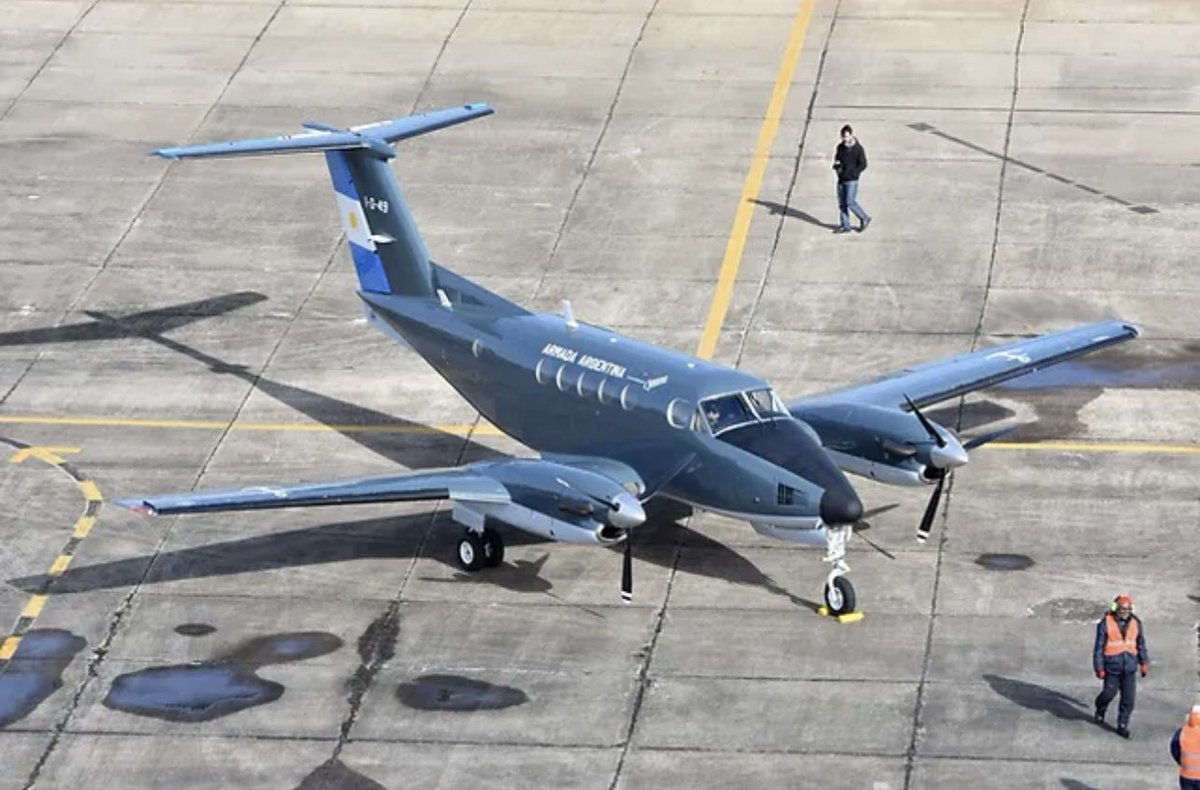 PucaraDefensa's tweet photo. La @Armada_Arg incorporó su primer @Beechcraft #TC12B #Huron
@MindefArg #fondef #ARA #coan #vigilancia #control #CdoAvNav #armacuar #rioIV @FuerzaAerea_Arg
https://t.co/sC8wWjqiqm https://t.co/IptrhH4Dav