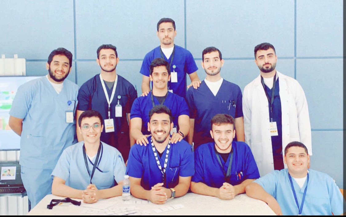 amjd7z's tweet photo. مخيفة سرعه الايام، بالامس كنت طالب تحضري و اليوم كملت سنة في وظيفتي https://t.co/wwvzqzSHBm